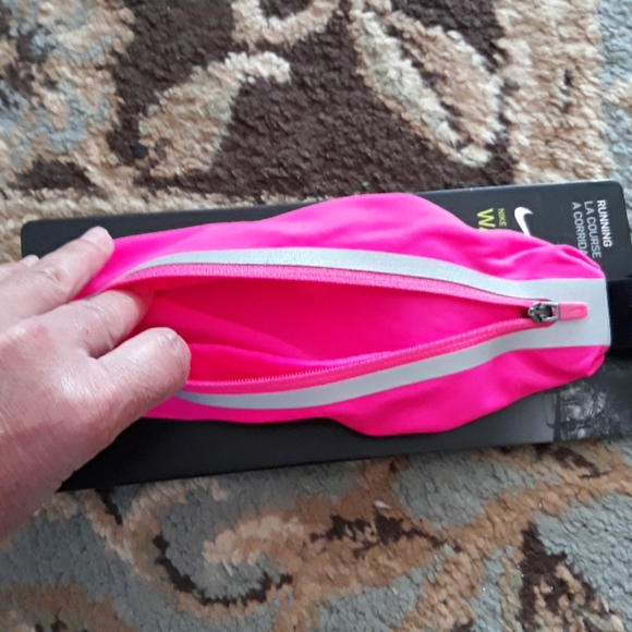 Nike running waistpack - Picture 7 of 13